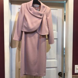 Tahari by Arthur S Levine sz 2-two piece suit-new!